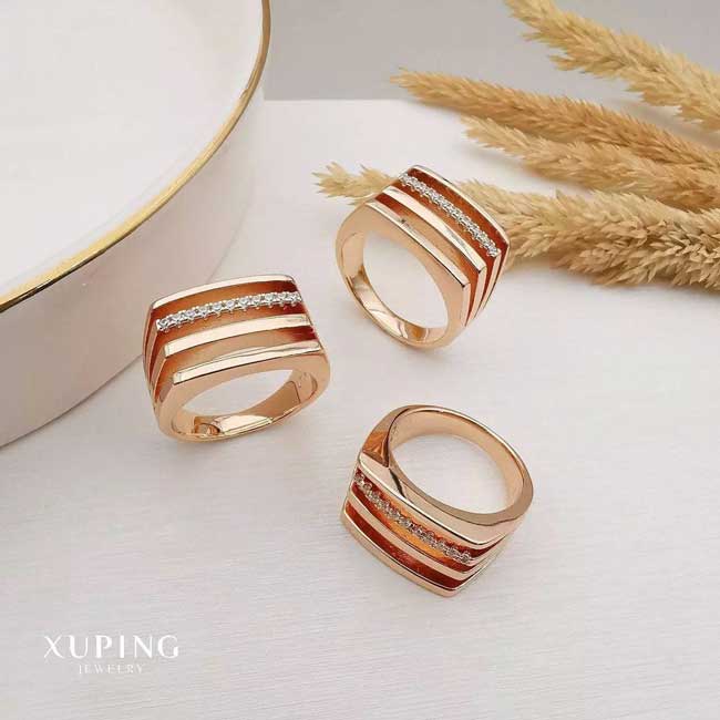 4-line jeweled ring